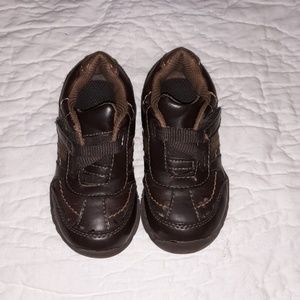 💥Okiedokie Little boy brown shoes🌞